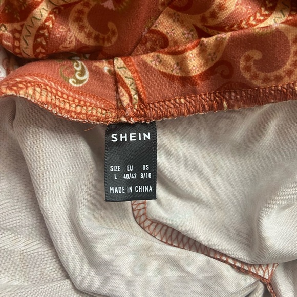 New Paisley Print Ruched Crisscross Halter Dress - Picture 5 of 13